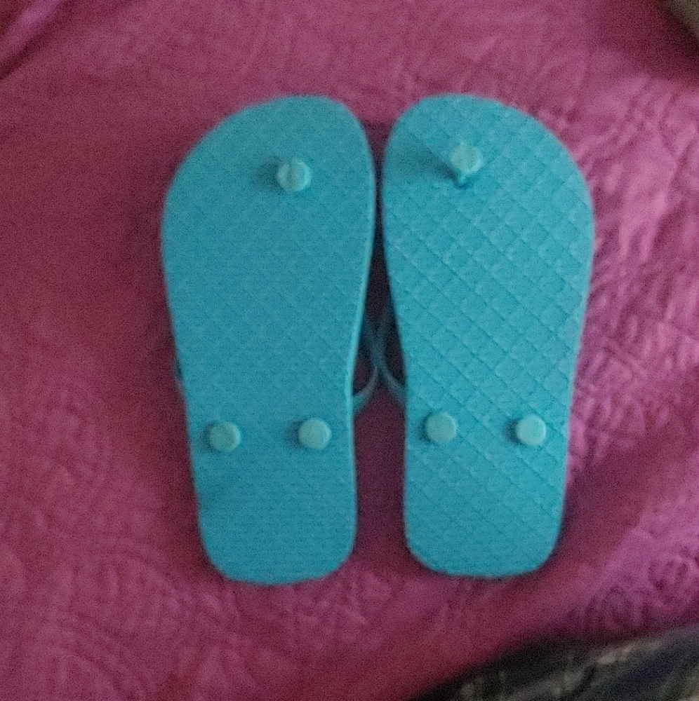 Girls flip flops